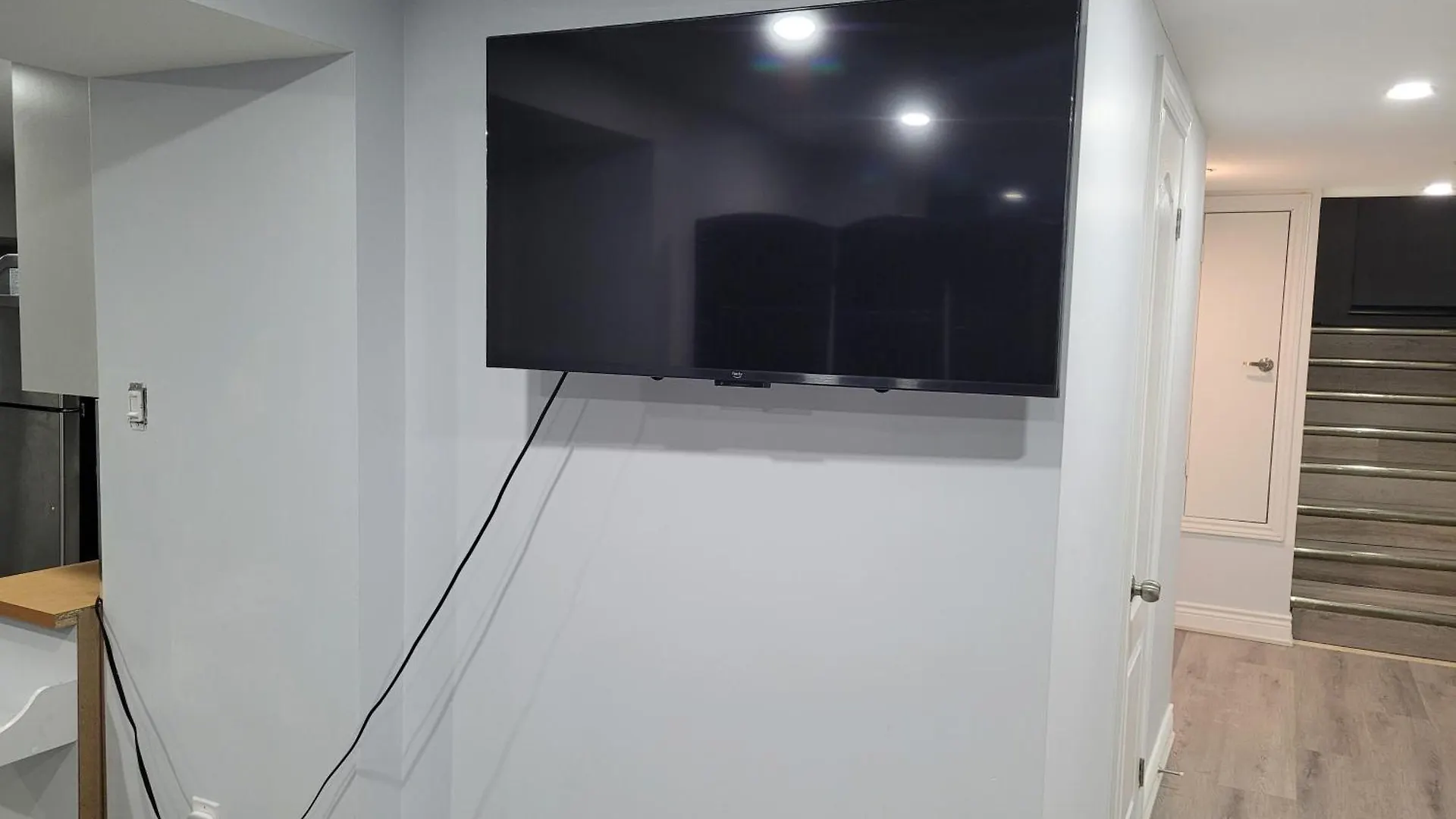 Simple & Budget Shared Room In Toronto House Privatunterkunft